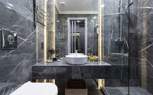 The Smart Homeowner’s Guide to Bathroom Remodels in Sacramento—By the Numbers